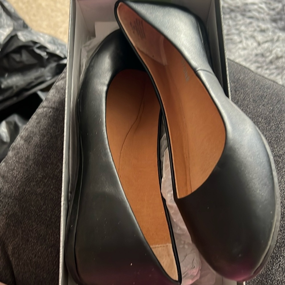 Black flat shoes-worn 1 time